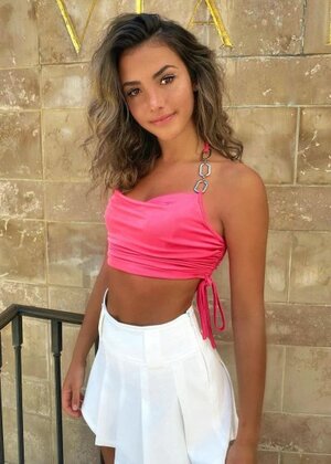 Andrea Botez