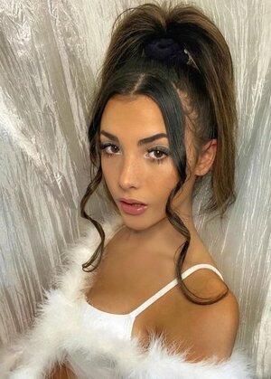 Andrea Botez nude 5