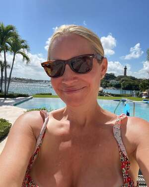 Andrea Canning nude 7