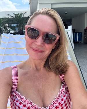 Andrea Canning nude 8