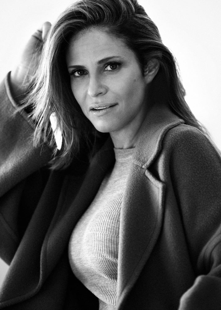 Andrea Savage nude 3