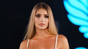 Andreea Dragoi nude 5