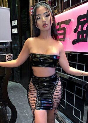 Aneeqa Farid nude 9