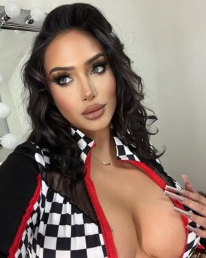 Anel Peralta nude 12