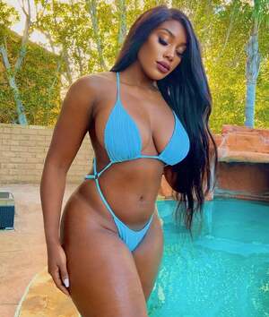 Angela Henderson nude 4