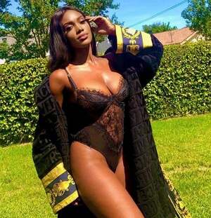 Angela Henderson nude 8