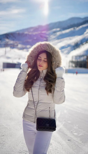Angela Krislinzki nude 8