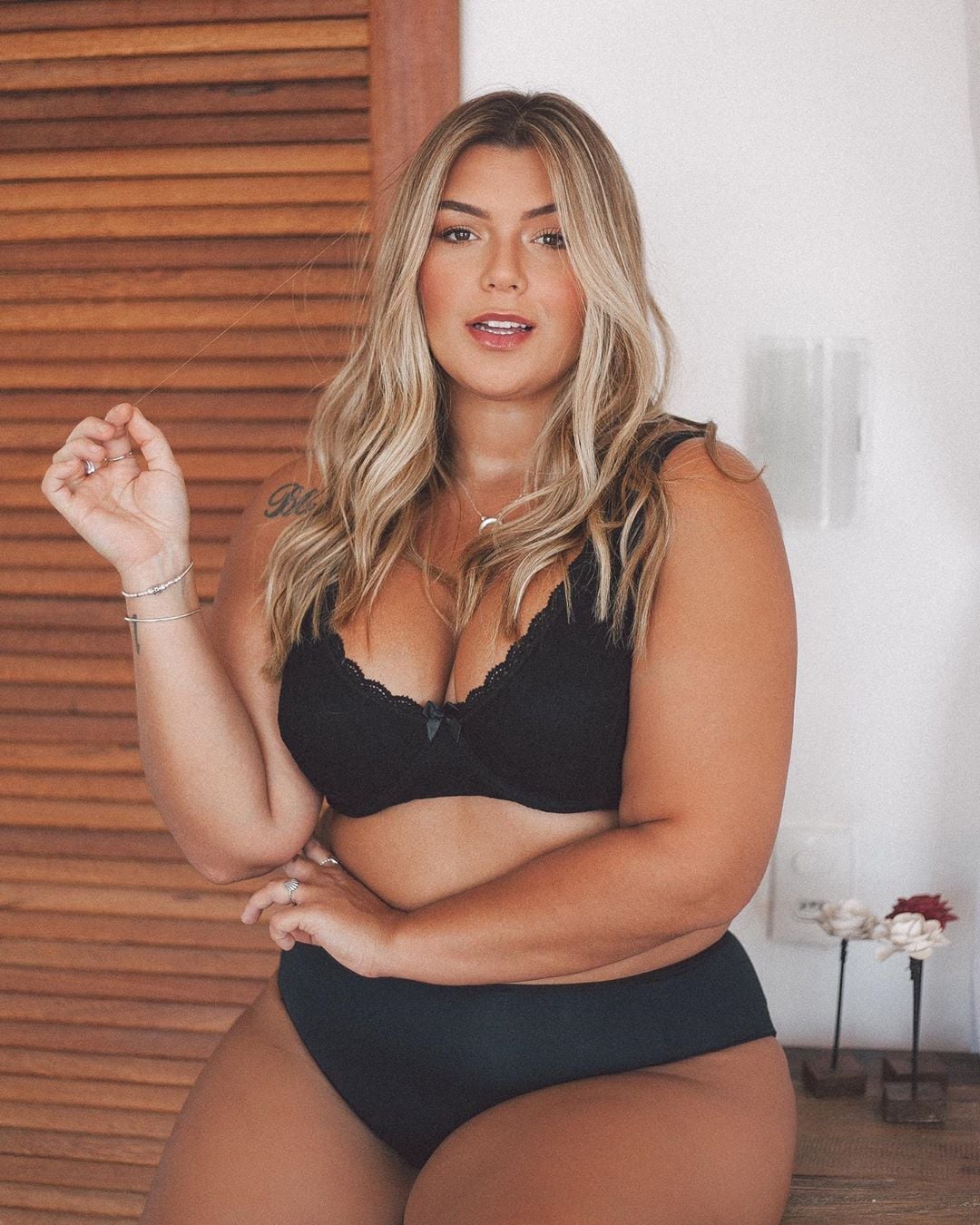 Angelica Oliveira nude 1