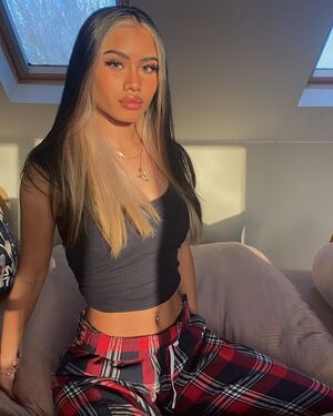 Angelysiaa nude 10