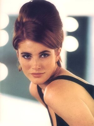 Angie Everhart nude 12