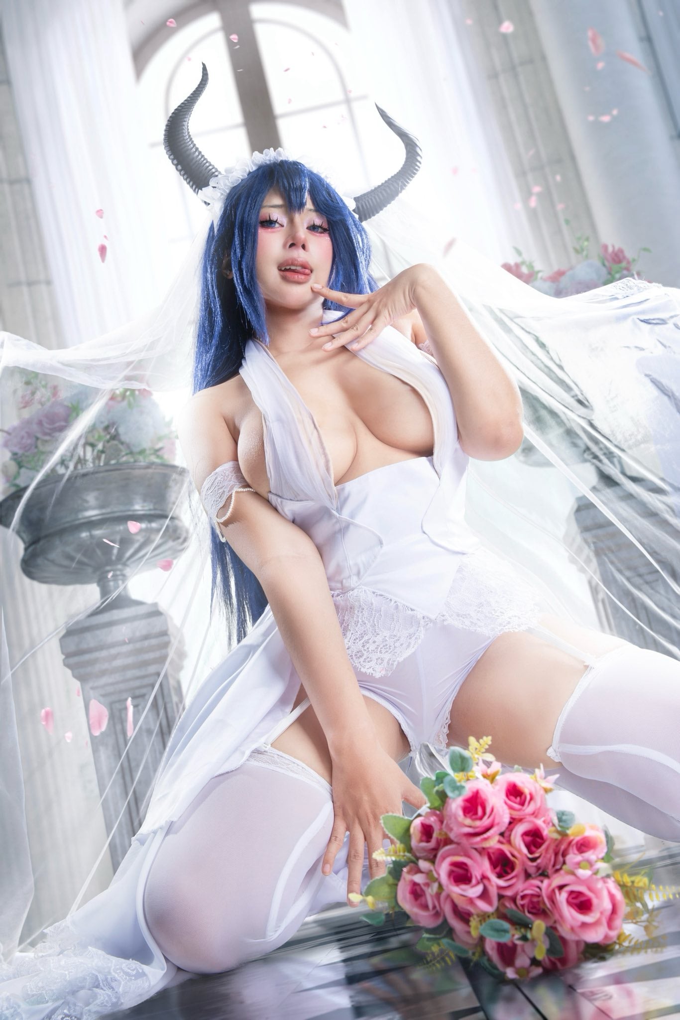 Anizu Chie nude 2