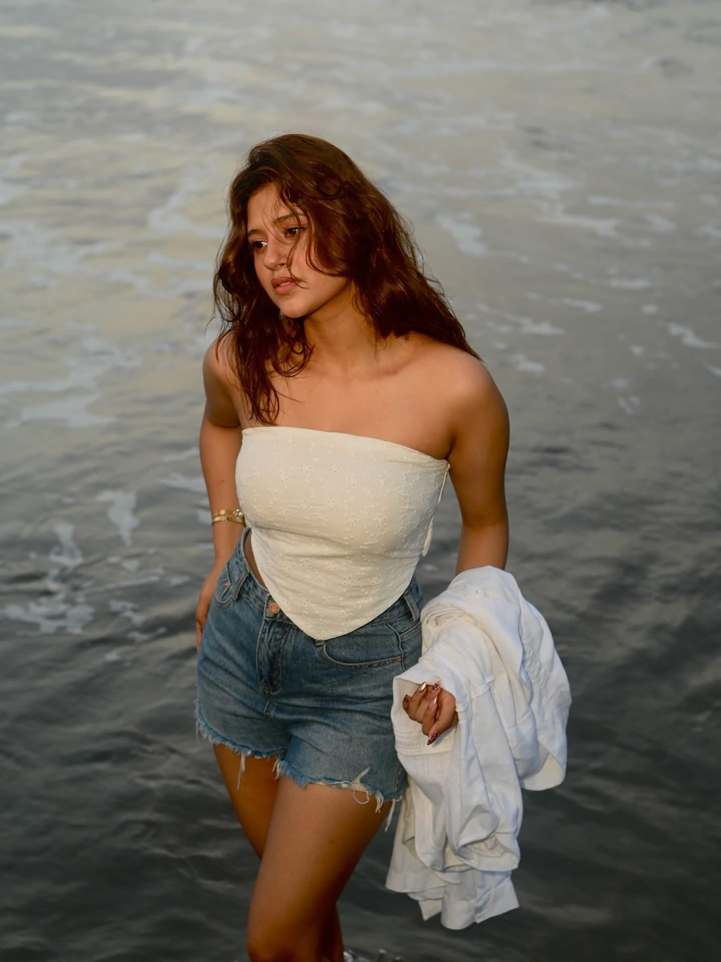 Anjali Arora nude 2