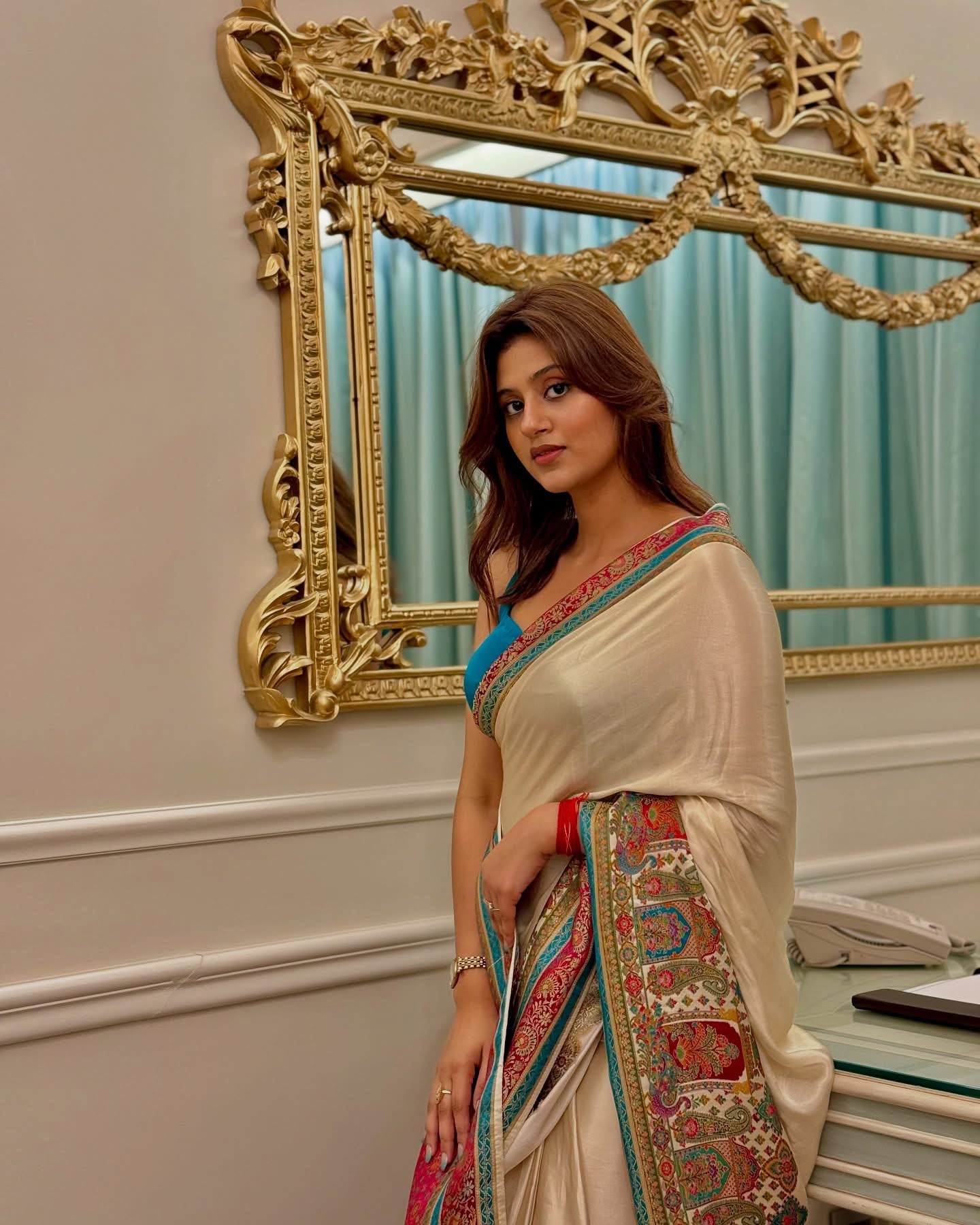 Anjali Arora nude 9