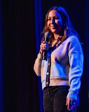 Anjelah Johnson nude 10