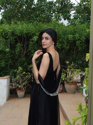 Anmol Baloch nude 10