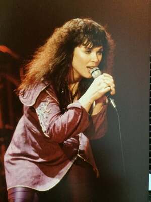 Ann Wilson nude 5