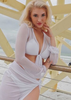 Anna Faith Carlson nude 2