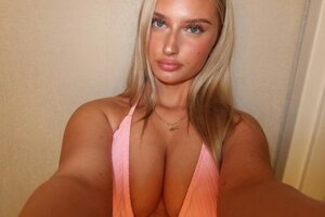 Anna Kopf nude 9