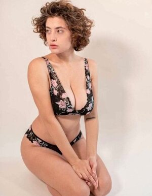 Anna Pittureri nude 4