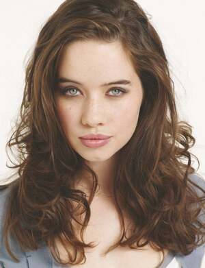 Anna Popplewell nude 12