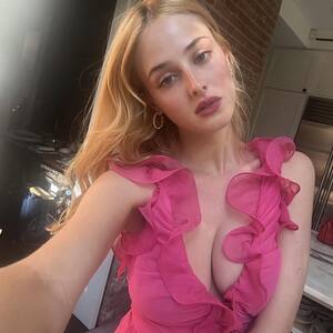 Anna Van Patten nude 11