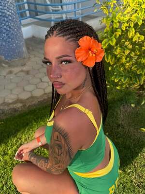 Annangellotto nude 1