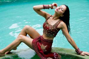 Annet Mahendru nude 5