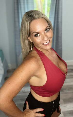 Anni Love nude 4