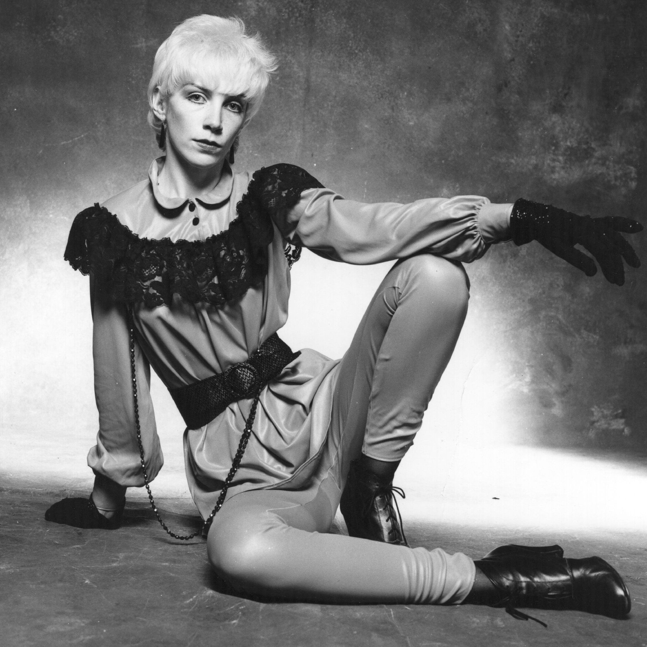 Annie Lennox nude 6