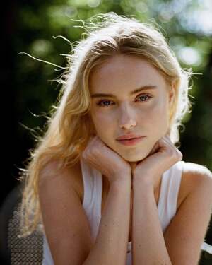 Annie Schroter nude 9