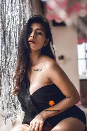 Annie Sharma nude 2