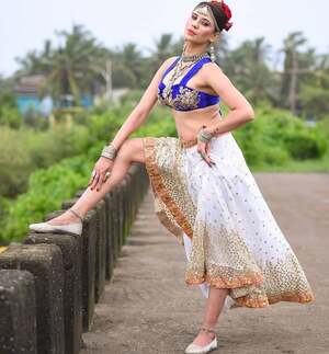 Annie Sharma nude 4