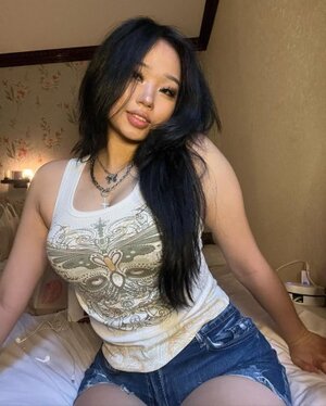 Annie Zheng nude 6