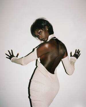 Anok Yai nude 7