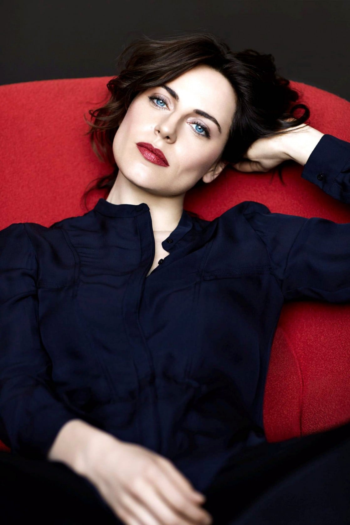 Antje Traue nude 5