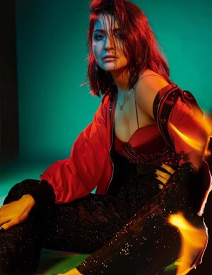 Anushka Sharma nude 10