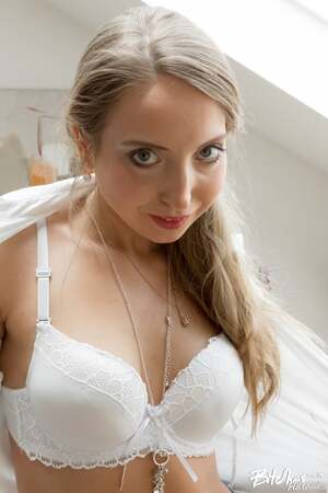 Anya Akulova nude 7