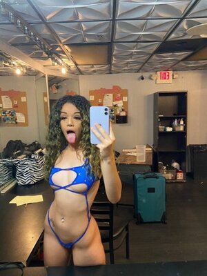 Archer Ali nude 10