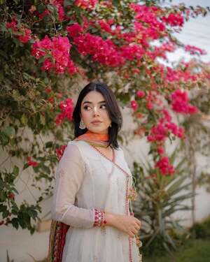 Areeka Haq nude 8
