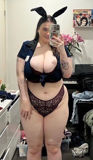 Ari Faith nude 6