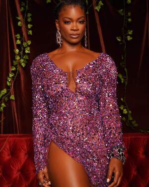 Ari Lennox nude 6