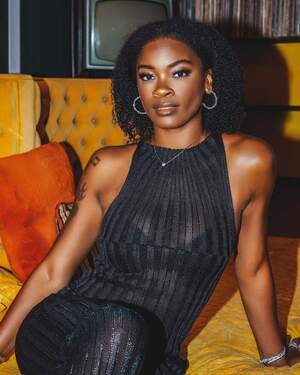 Ari Lennox nude 8