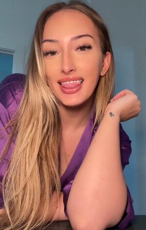 Ariana Nicole nude 9