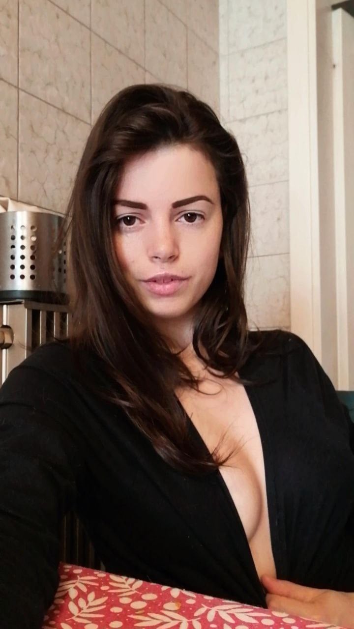 Arianna Arko nude 4