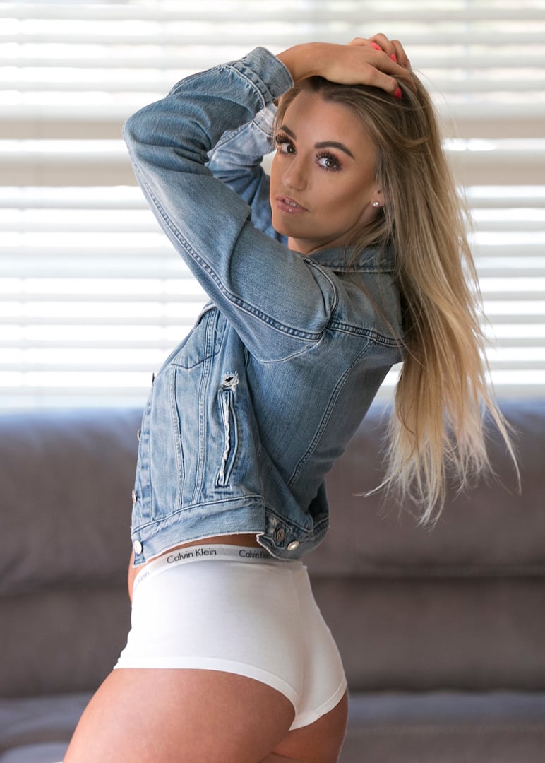 Arianna Sophia nude 10