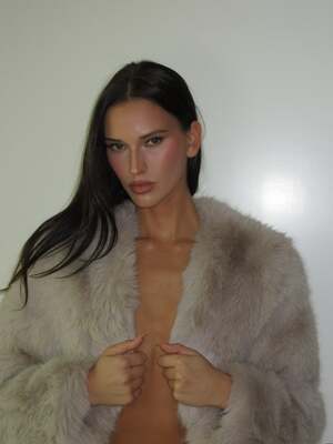 Ariarne Lepine nude 12