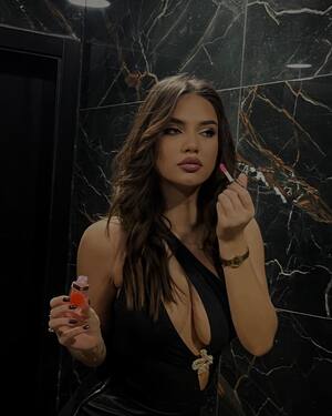 Arijana Podgajski nude 7