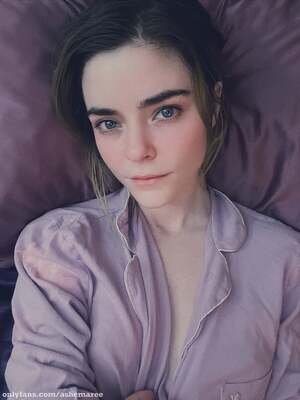 Ashe Maree nude 10