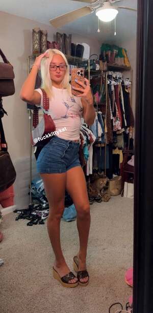 Ashlee Cat nude 4