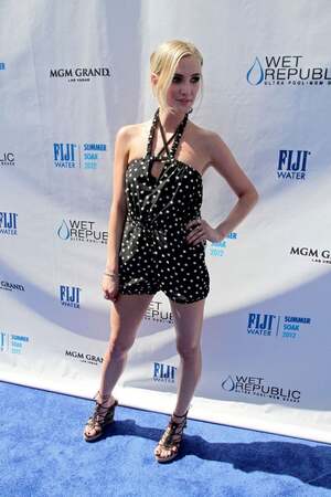 Ashlee Simpson nude 12